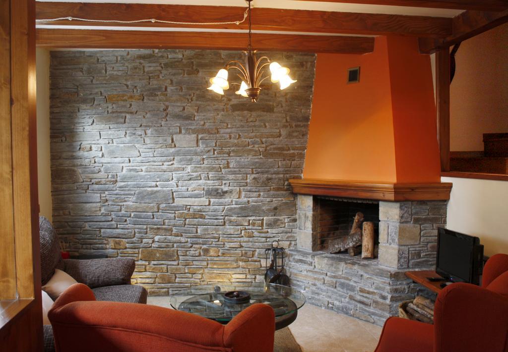 Apartamentos Valle De Aran Mont Phòng bức ảnh
