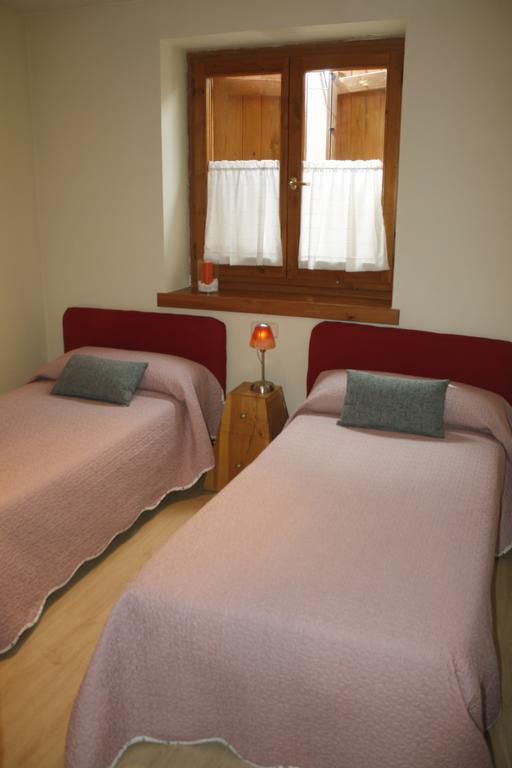 Apartamentos Valle De Aran Mont Phòng bức ảnh
